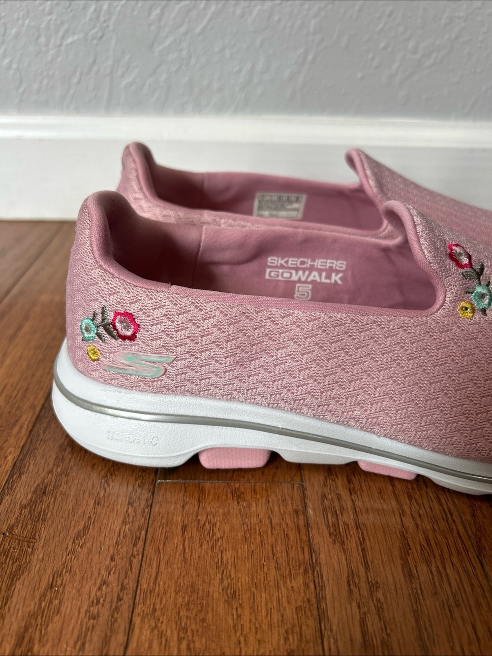 Skechers Go Walk 5 Walking Shoes Slip On Sneakers Women’s Size 9 Wide Pink - Picture 6 of 11
